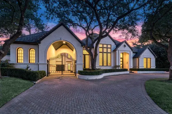 17632 Harbord Oaks Circle, Dallas, TX 75252