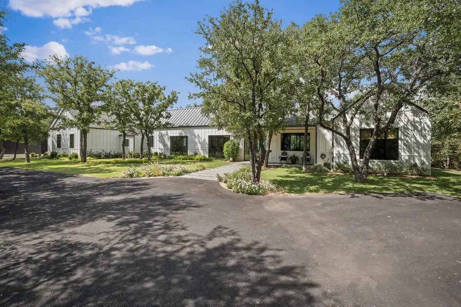 111 Fawn Trail Circle, Graham, TX 76450 - #2