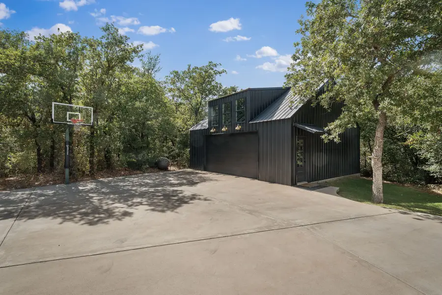 111 Fawn Trail Circle, Graham, TX 76450 - #3