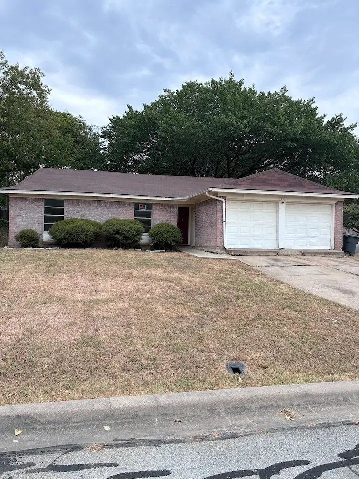 621 Dayton Road, Mansfield, TX 76063 - #1