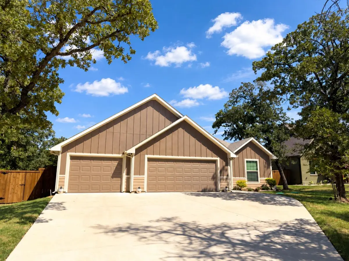 214 Colt Drive, Lake Kiowa, TX 76240 - #1