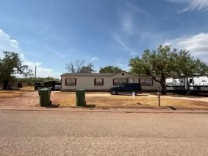 105 Seminole Street, Tye, TX 79563 - #2