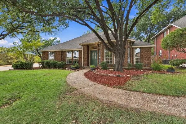 2801 Buena Vista Court, Carrollton, TX 75007