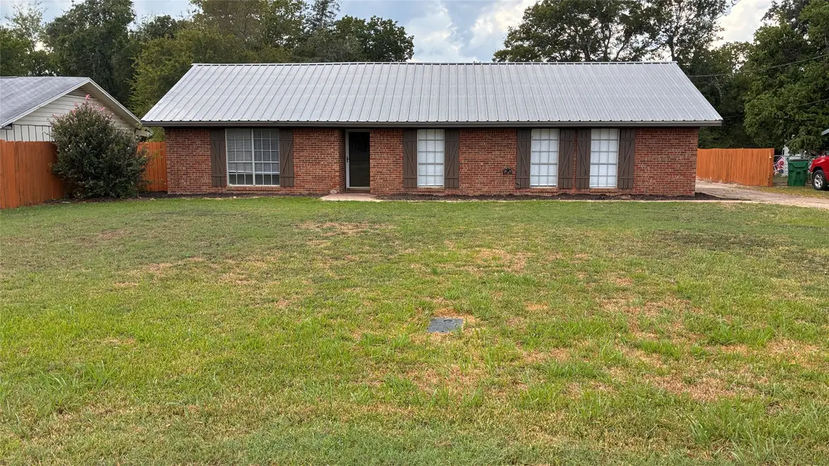 429 Davis Street, Fairfield, TX 75840 - #1