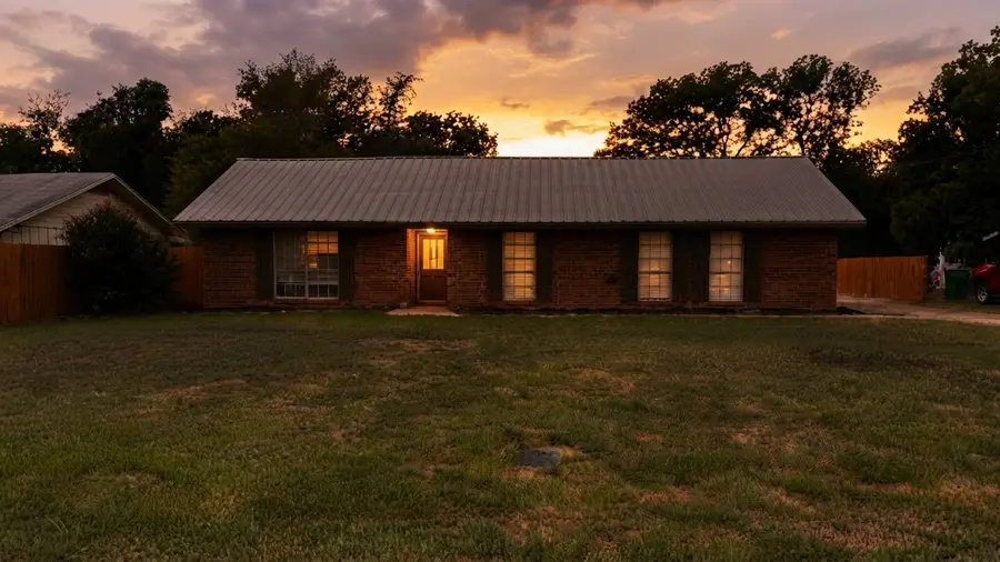 429 Davis Street, Fairfield, TX 75840 - #3