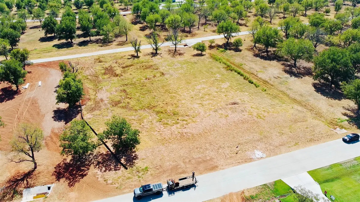 1131 E Landings N, Granbury, TX 76049 - #1