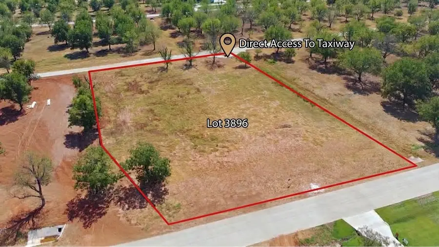 1131 E Landings N, Granbury, TX 76049 - #2