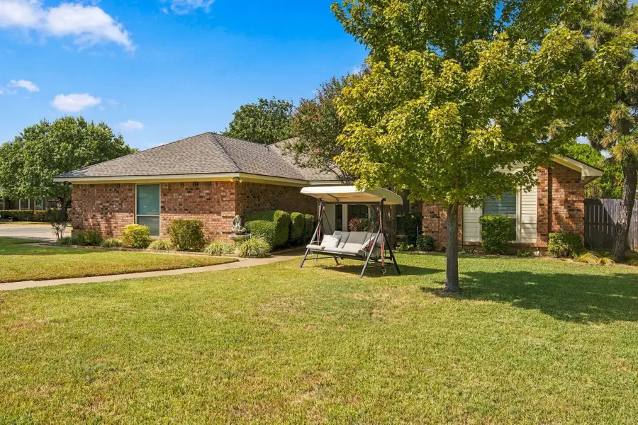 7101 Hazel Place, North Richland Hills, TX 76182 - #2