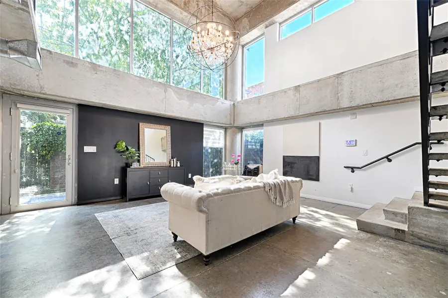 1001 Belleview Street #104, Dallas, TX 75215 - #3