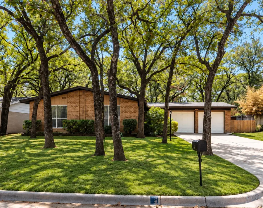 1237 King Drive, Bedford, TX 76022 - #2