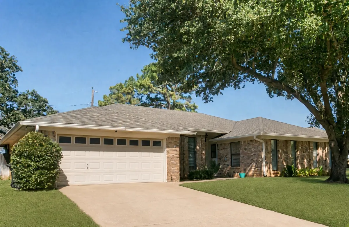 2077 Parkridge Drive, Hurst, TX 76054 - #1
