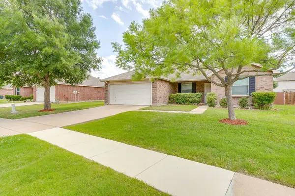 1313 Lauren Drive, Burleson, TX 76028