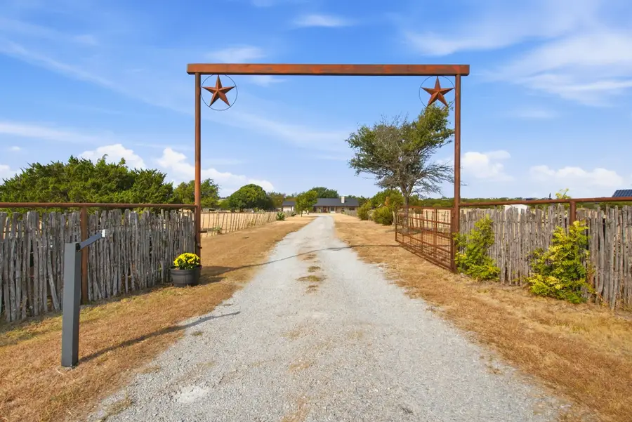 950 Johnson Bend Road, Weatherford, TX 76088 - #2