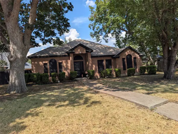 127 Pecan Grove, Lancaster, TX 75146
