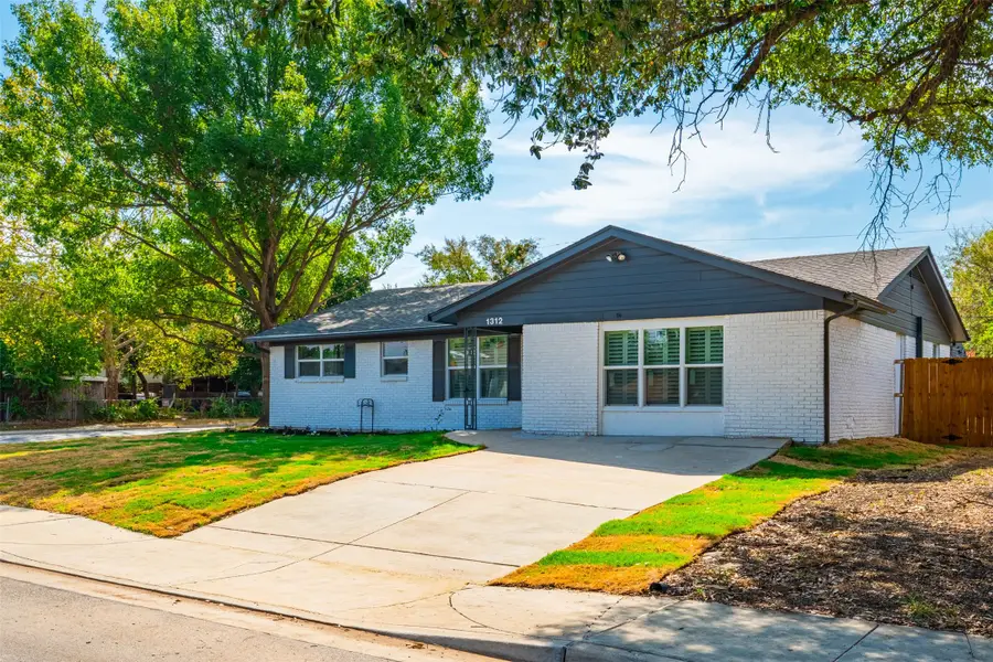 1312 E Mitchell Street, Arlington, TX 76010 - #2