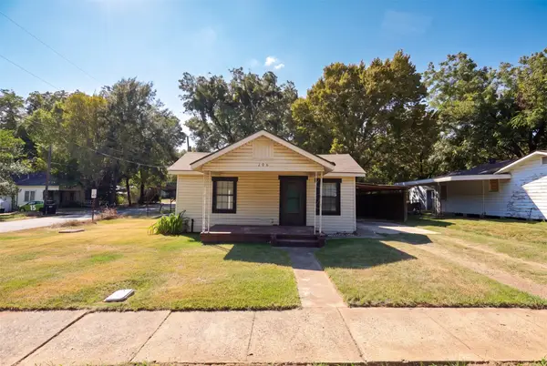 206 Latimer Street, Mooringsport, LA 71060