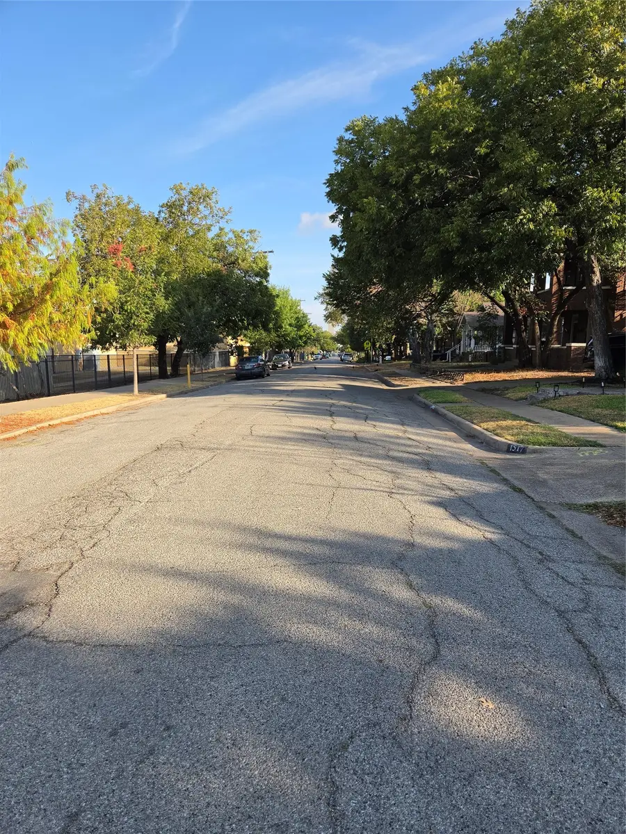 1517 Alston Avenue, Fort Worth, TX 76104 - #2