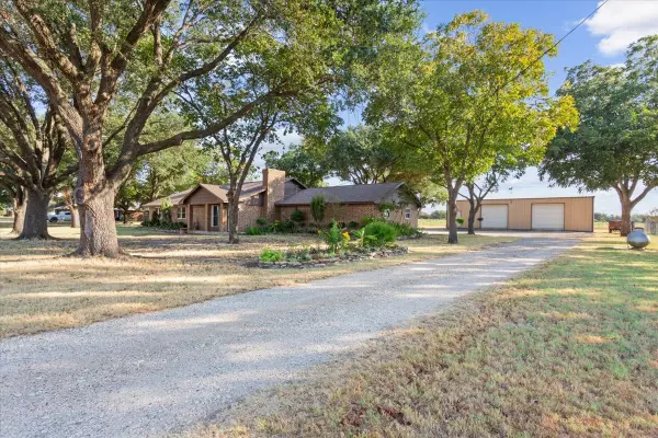 670 Berger Road, West, TX 76691