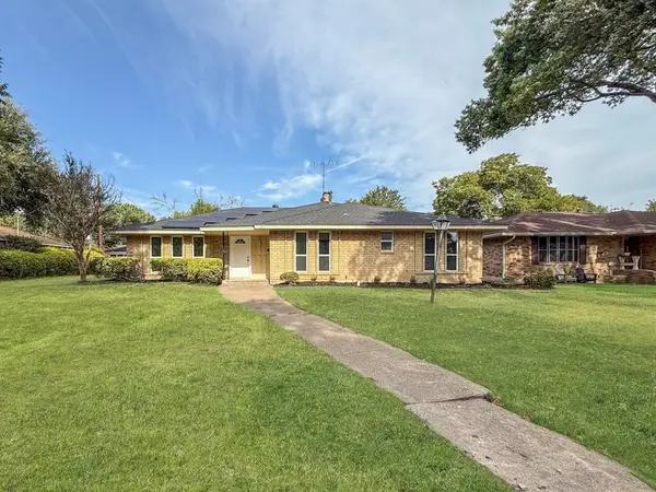 2147 Oak Valley Lane, Dallas, TX 75232