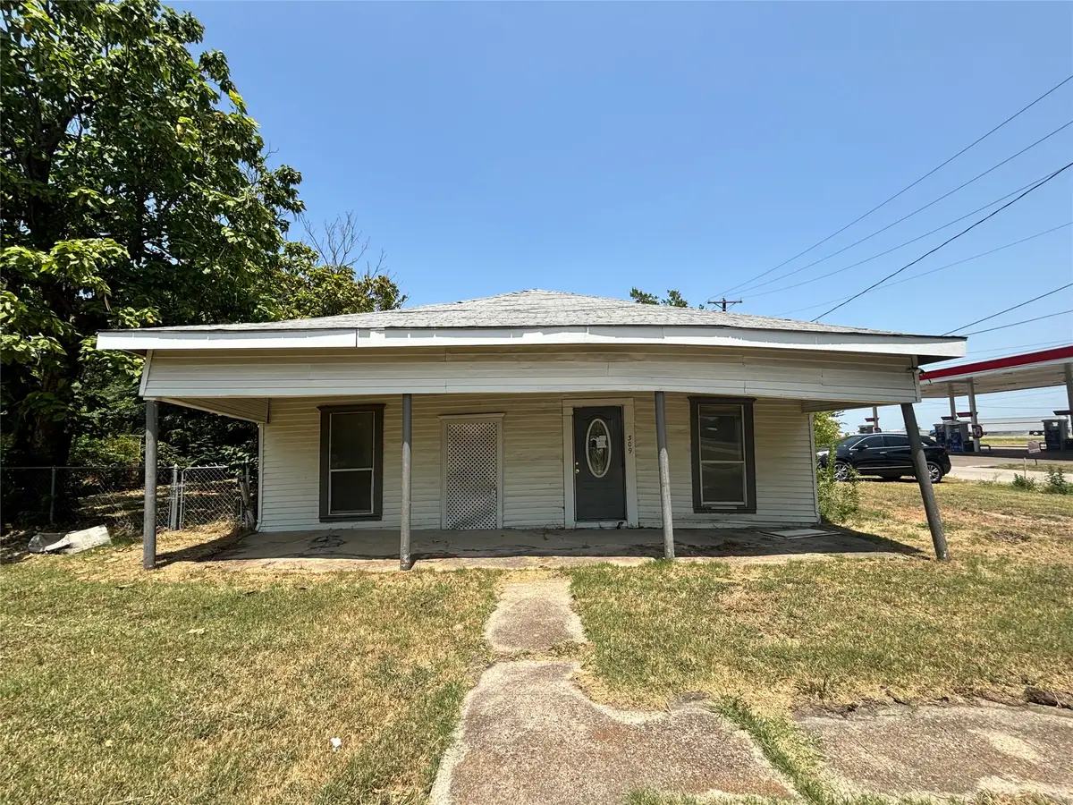 309 E Mowry Street, Crandall, TX 75114 - #1