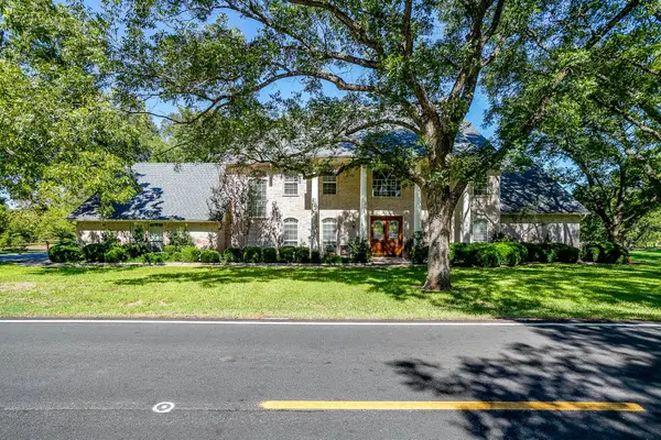 8412 Ravenswood Road, Granbury, TX 76049