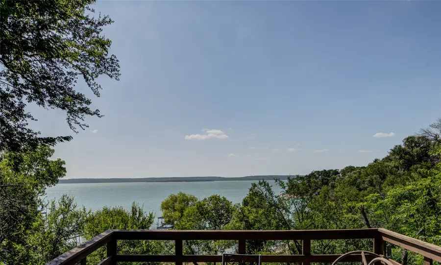 402 Aqua Way, Lake Bridgeport, TX 76426 - #2