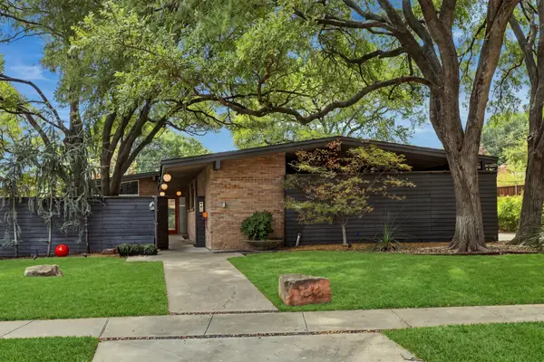 6216 Town Hill Lane, Dallas, TX 75214