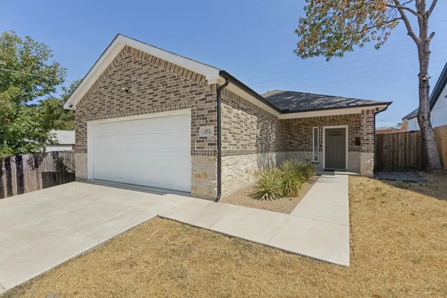 612 S Moore Street, Dallas, TX 75203 - #2