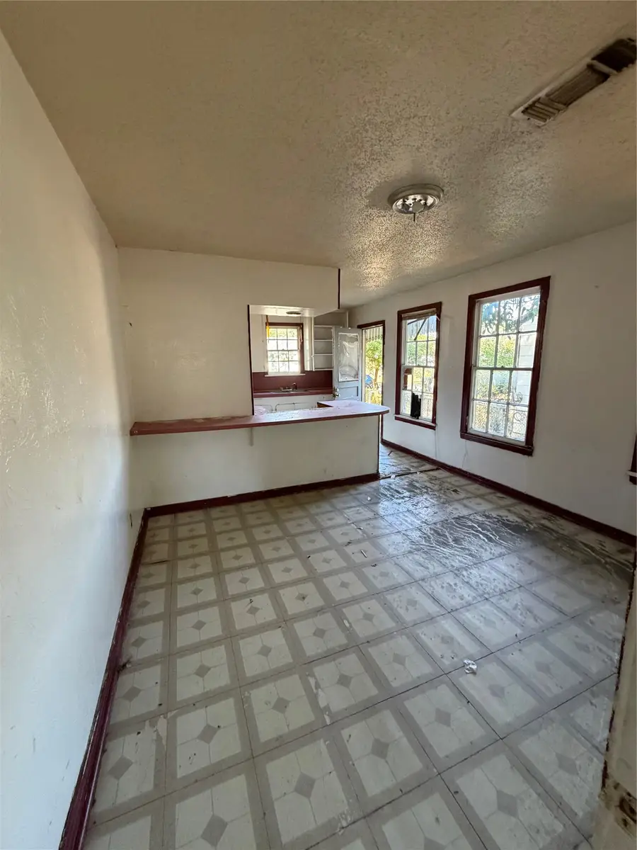 1915 Doris Street, Shreveport, LA 71108 - #2