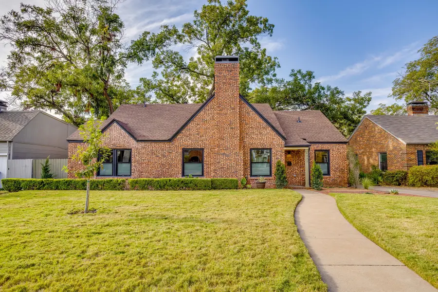 4331 Lovell Avenue, Fort Worth, TX 76107 - #3