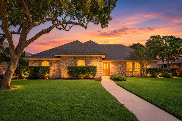 907 Rush Creek Drive, Allen, TX 75002