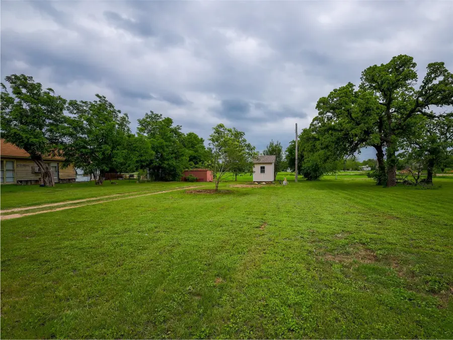 609 W 12th St, Cisco, TX 76437 - #2