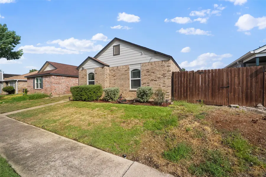 2313 Markland Street, Irving, TX 75060 - #2