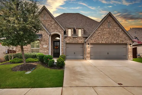 3817 Redbud Drive, Aubrey, TX 76227