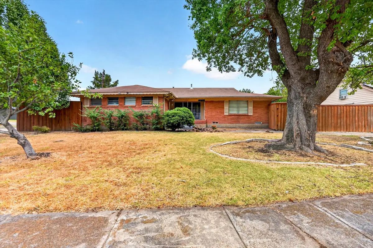 2620 Greenland Drive, Mesquite, TX 75150 - #1