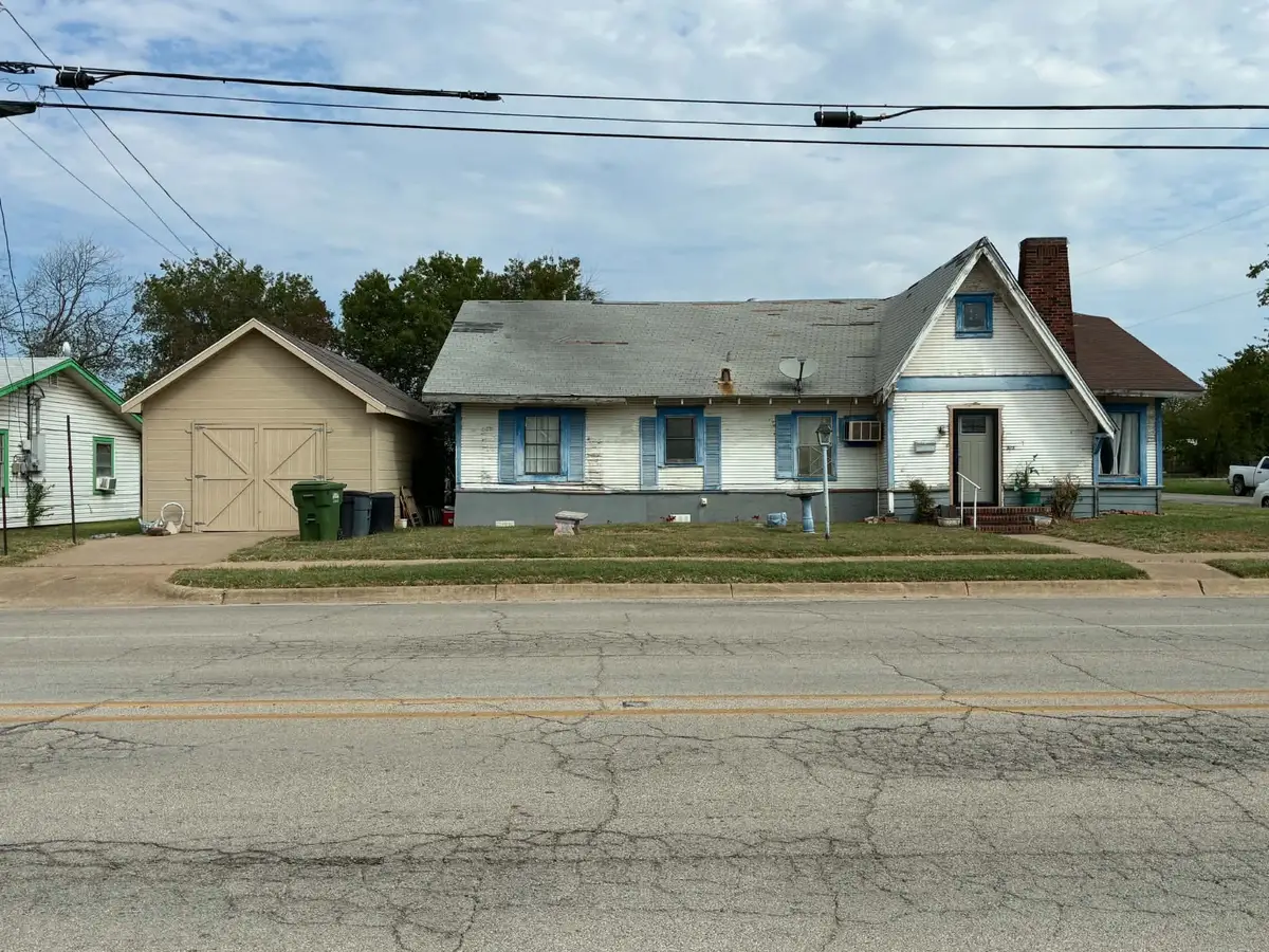 315 Martin Luther King Jr Street, Mineral Wells, TX 76067 - #1