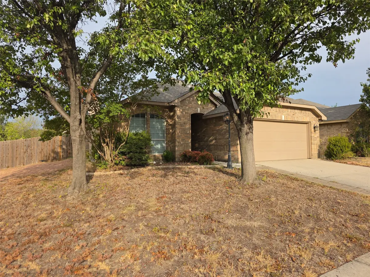 601 Crestview Court, Saginaw, TX 76179 - #1