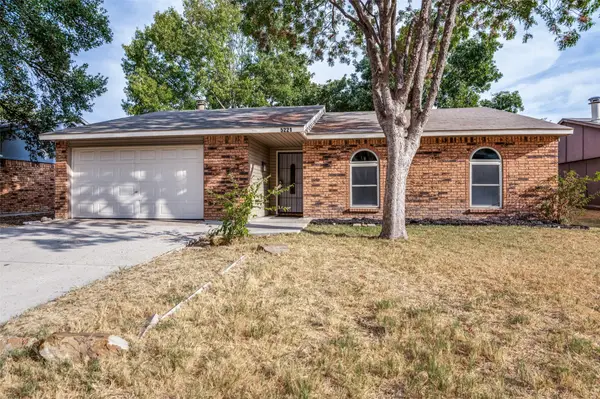 5221 Alpha Drive, The Colony, TX 75056