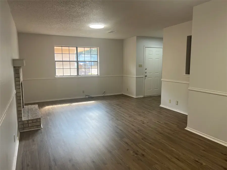 221 Highland Avenue, Waxahachie, TX 75165 - #3