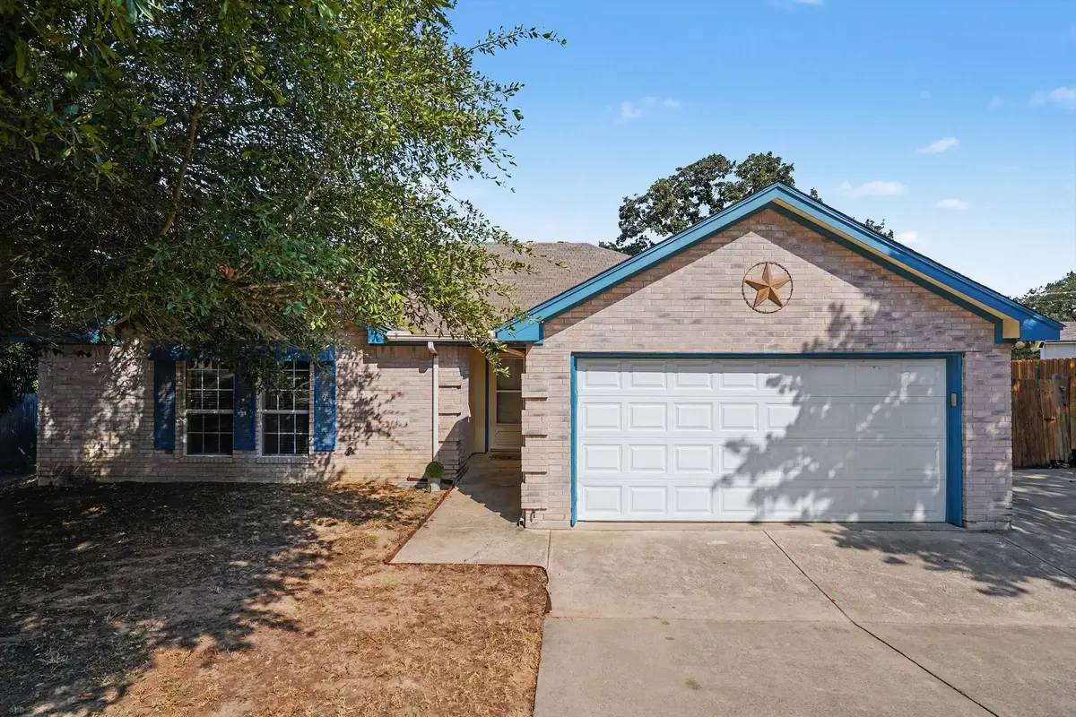 637 Oak View Court, Azle, TX 76020 - #1