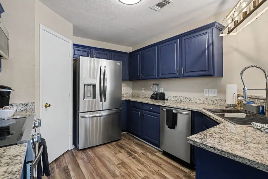 637 Oak View Court, Azle, TX 76020 - #3