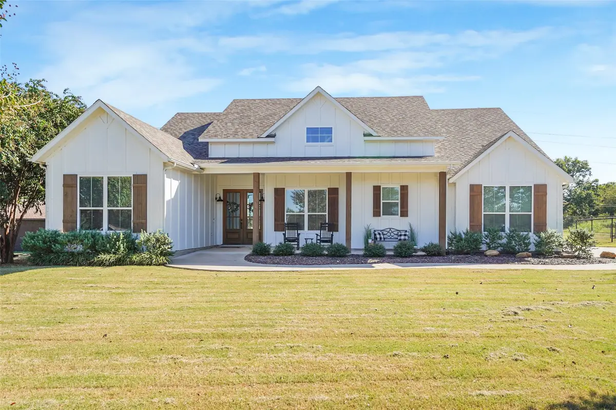 108 Southwood Drive, Burleson, TX 76028 - #1