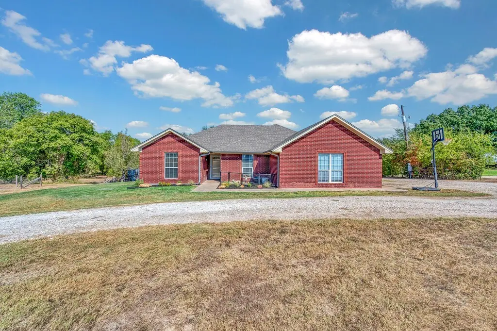 3287 Rosenthal Parkway, Lorena, TX 76655 - #1