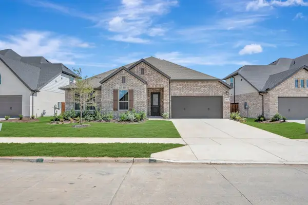 345 Kathryn Drive, Fort Worth, TX 76052