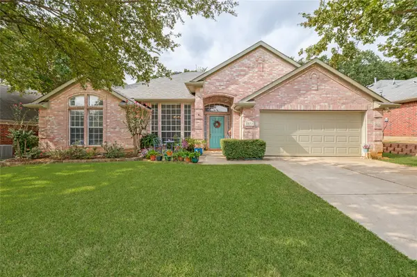 1374 Forest Creek Drive, Lewisville, TX 75067