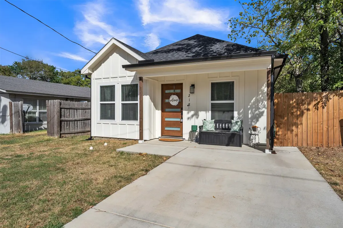 218 Locust Street S, Sulphur Springs, TX 75482 - #1