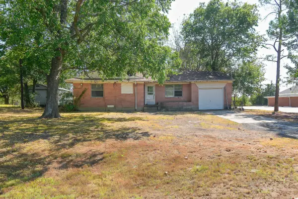 405 Fm 816, Wolfe City, TX 75496