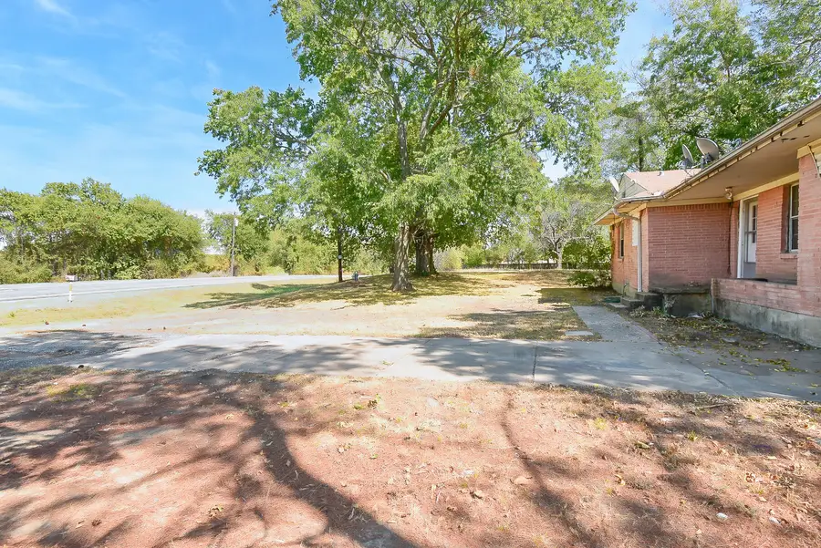 405 Fm 816, Wolfe City, TX 75496 - #3