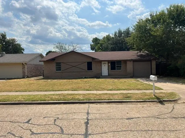 2312 Meadowcrest, Irving, TX 75060 - #2