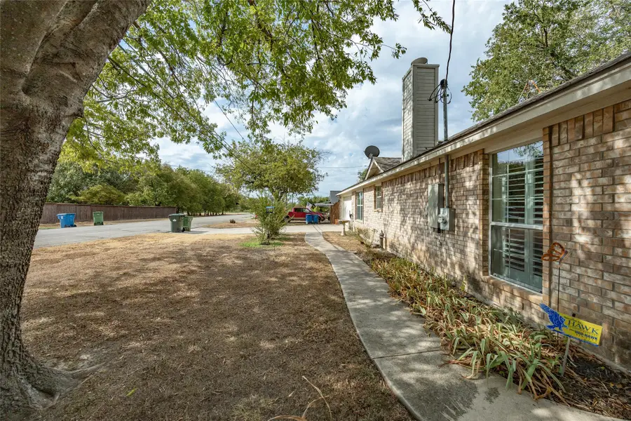 201 W Oak Street, Aledo, TX 76008 - #3